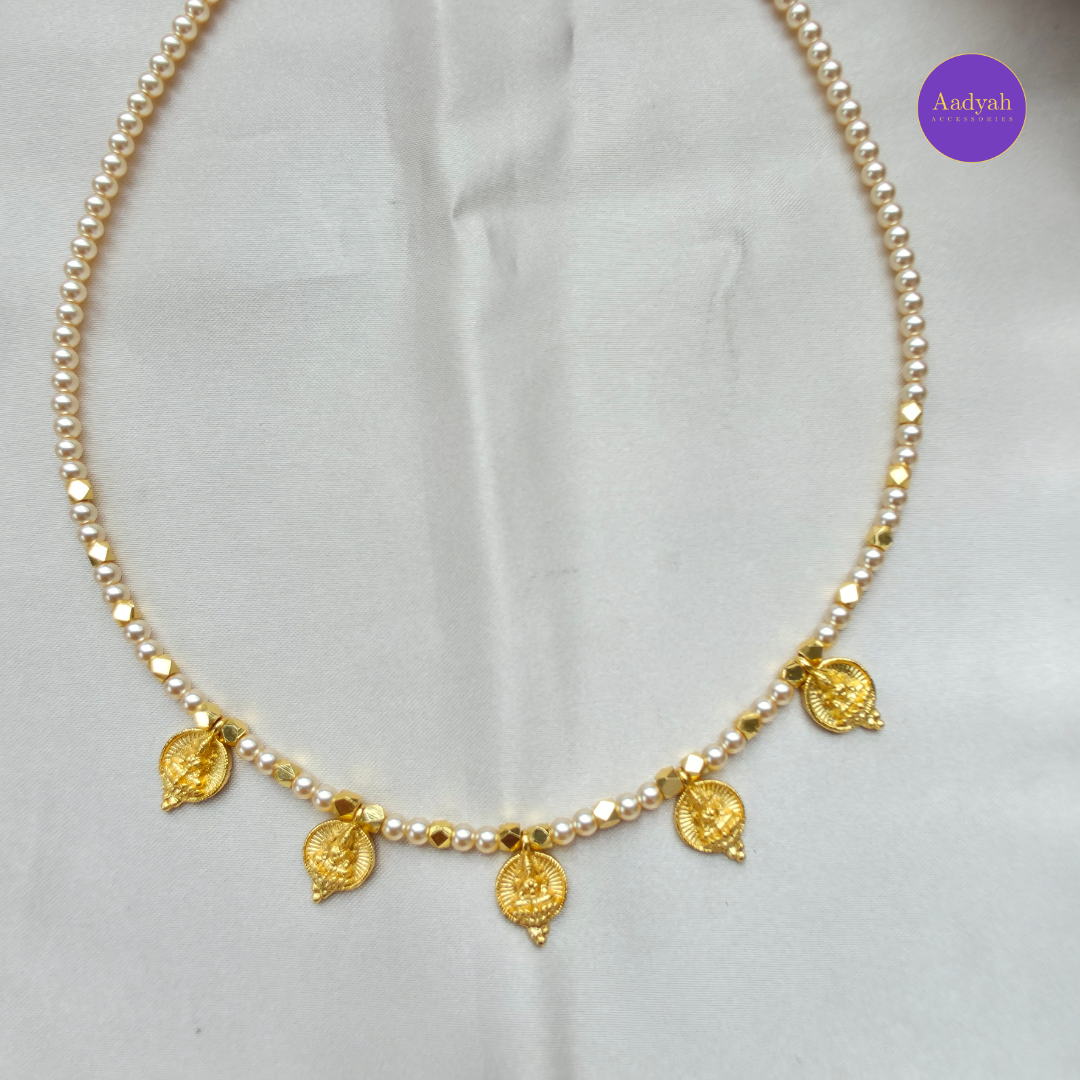 Pearl Kasu Short Necklace - Gold
