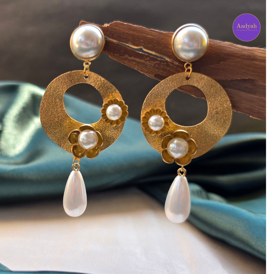 Pearl Floral Anti-Tarnish Earring - Gold