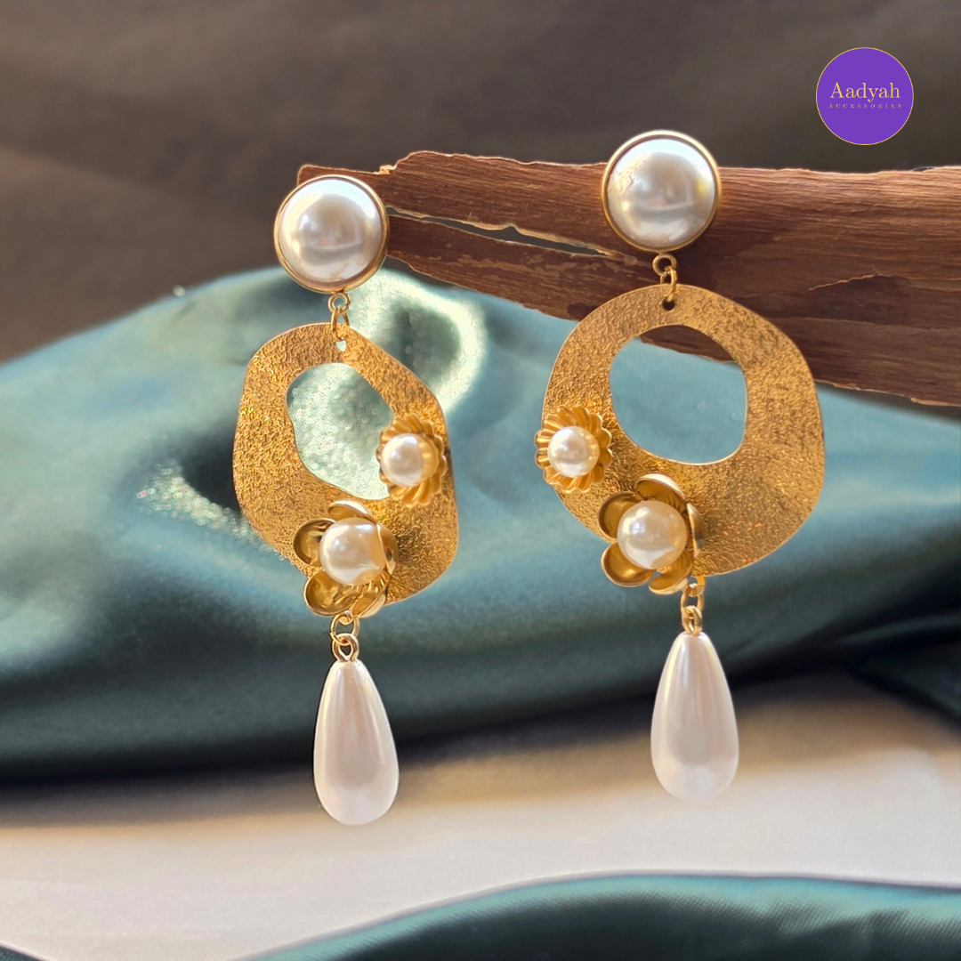 Pearl Floral Anti-Tarnish Earring - Gold