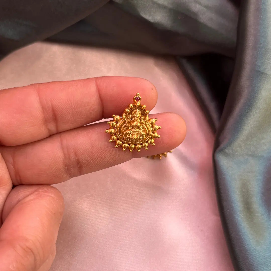 Temple Stud - Gold
