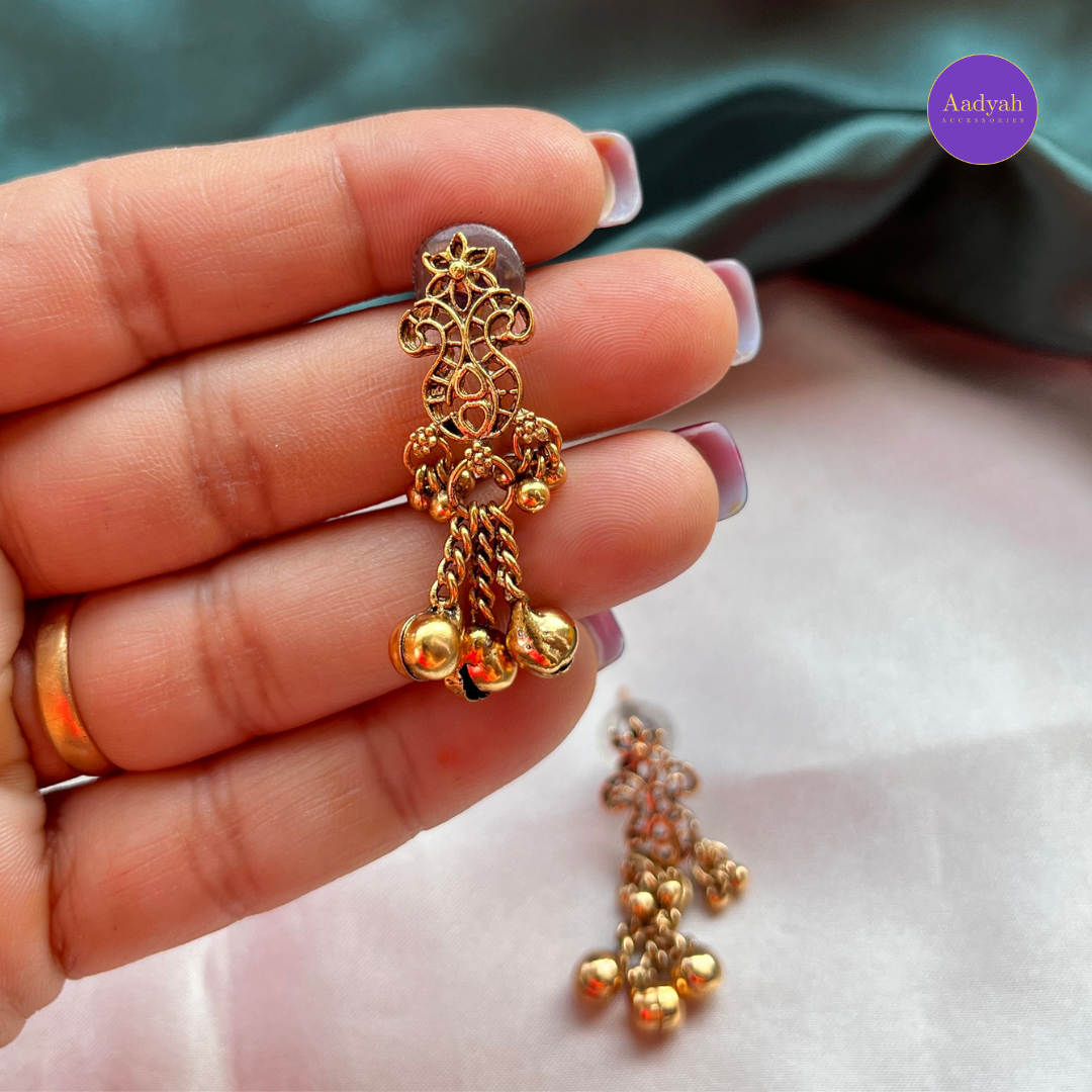 V Kante Ghungroo Necklace Set