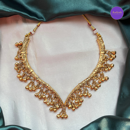V Kante Ghungroo Necklace Set