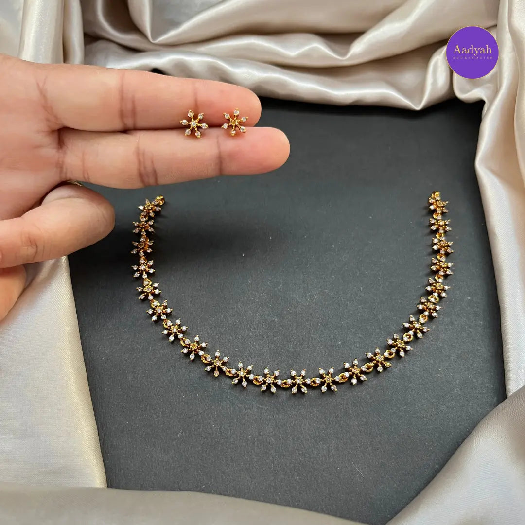 White Floral Necklace Set - Gold with White