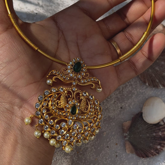 #onegram #bridaljewellery #onegramjewellery #destination #onlineshopping #onegramgold #accessories #jewellery #onegramgoldjewellery #nosepin #indianjewellery #rajwadijewellery #instagood #rajasthanijewellery #maharashtra #traditionaljewellery #instagram #mattjewellery #functionjewellery #maharastrainjewelery #bangles #kolhapurijewellery #partywearjewellery #mangalsutardesigns #insta #southjewellery #india #weddingjewellery #earrings #telangana