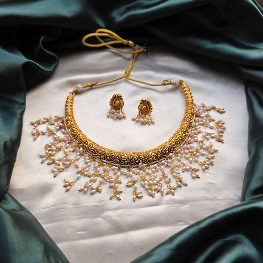 Antique Cluster Pearl Kante / Hasli